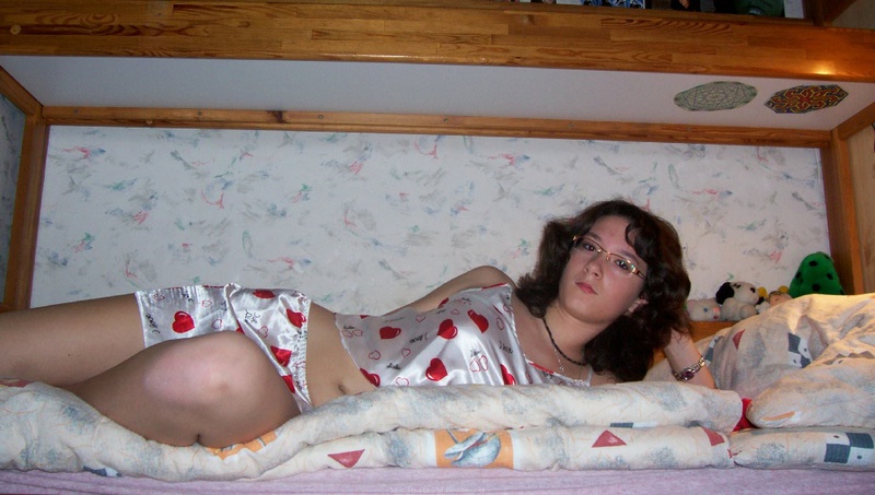 Застенчивая секретарша раскрылась перед начальником 5 фотография Застенчивая секретарша раскрылась перед начальником 5 фотография