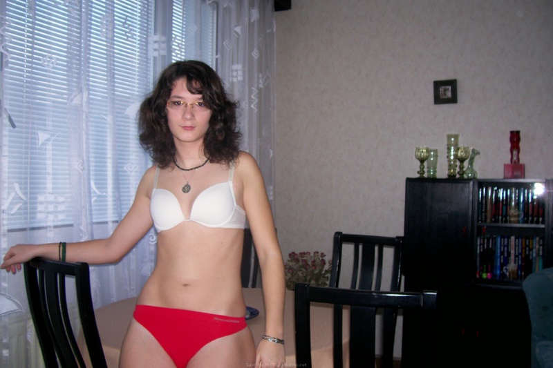 Застенчивая секретарша раскрылась перед начальником 10 фотография Застенчивая секретарша раскрылась перед начальником 10 фотография