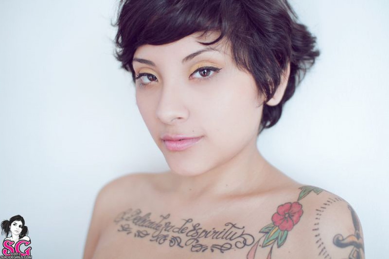 Восточная искусительница любуется медовыми сосками 4 фотография Восточная искусительница любуется медовыми сосками 4 фотография