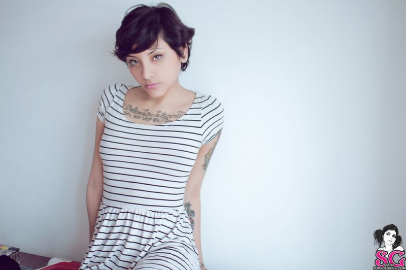 Восточная искусительница любуется медовыми сосками 19 фотография Восточная искусительница любуется медовыми сосками 19 фотография