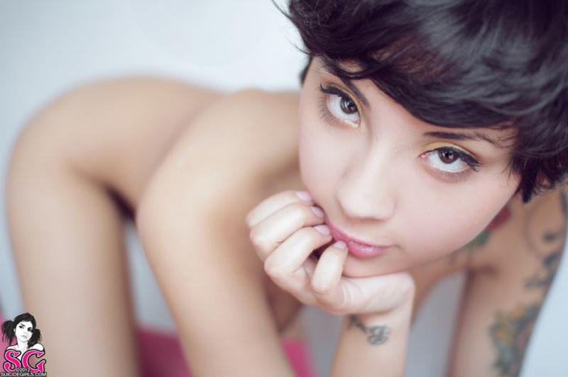 Восточная искусительница любуется медовыми сосками 16 фотография Восточная искусительница любуется медовыми сосками 16 фотография