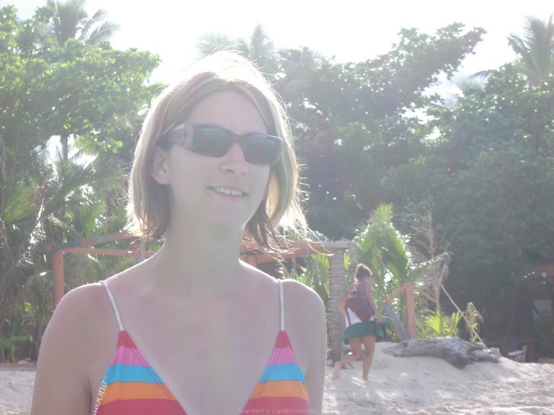 Мамаша сняла на кровати красные трусики и приступила к минету 8 фотография Мамаша сняла на кровати красные трусики и приступила к минету 8 фотография