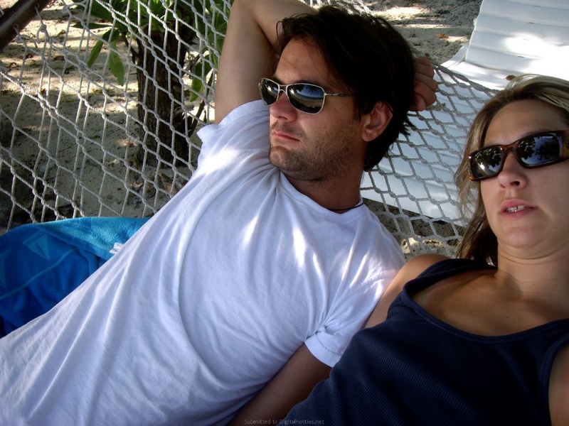 Мамаша сняла на кровати красные трусики и приступила к минету 19 фотография Мамаша сняла на кровати красные трусики и приступила к минету 19 фотография