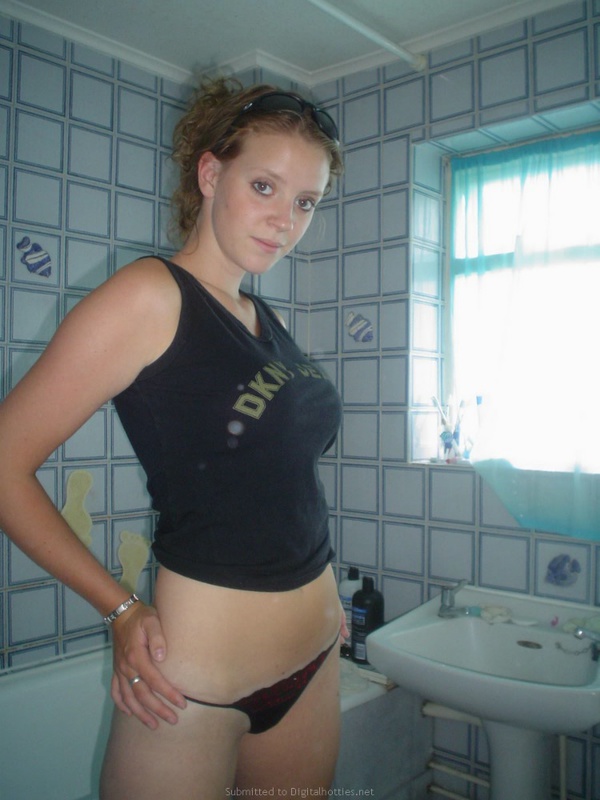 Рыжеволосая проказница в сексуальном белье 16 фотография Рыжеволосая проказница в сексуальном белье 16 фотография