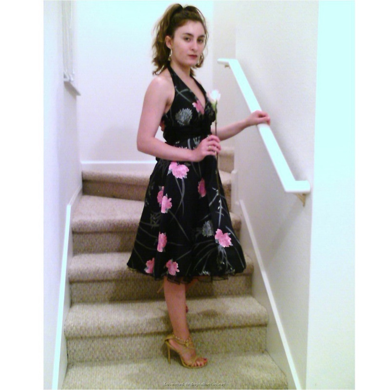 Развратница страстно мяла упругие сиськи 7 фотография Развратница страстно мяла упругие сиськи 7 фотография