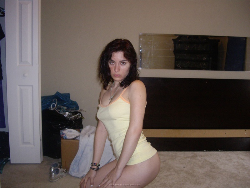 Развратница страстно мяла упругие сиськи 10 фотография Развратница страстно мяла упругие сиськи 10 фотография