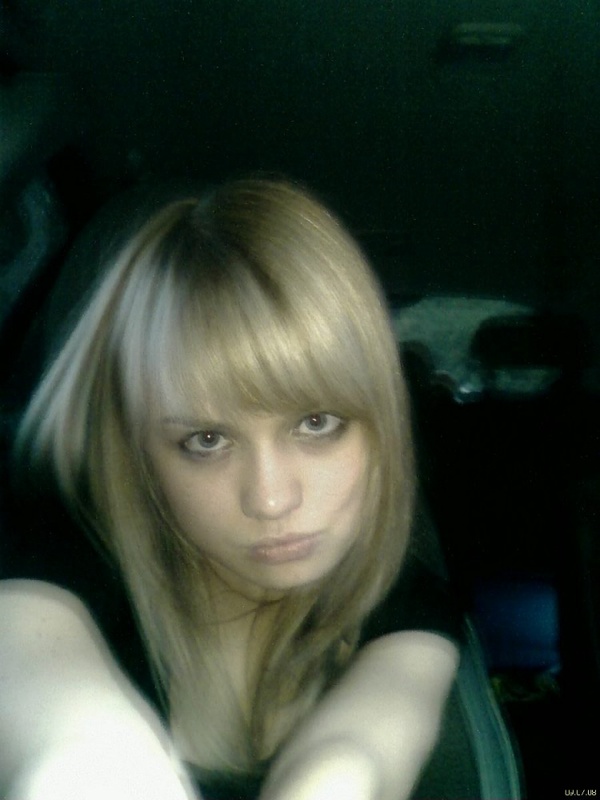 Сельская фифа сосет у своего возлюбленного 3 фотография Сельская фифа сосет у своего возлюбленного 3 фотография