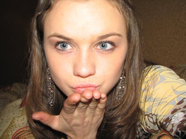 Сельская фифа сосет у своего возлюбленного 2 фотография Сельская фифа сосет у своего возлюбленного 2 фотография