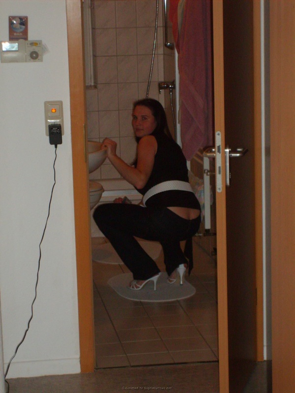 Грудастая давалка отсосала перед поркой 2 фотография Грудастая давалка отсосала перед поркой 2 фотография