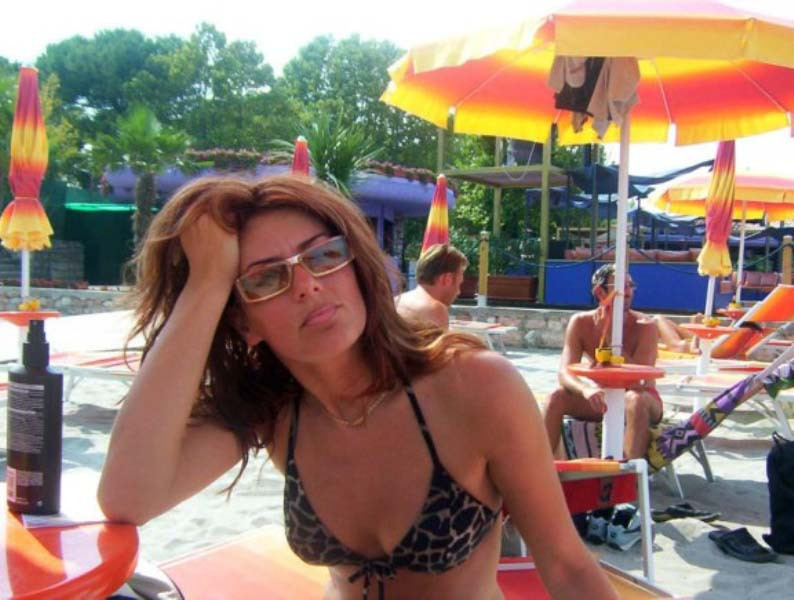 Зрелая мамзель уговаривает на секс 1 фотография Зрелая мамзель уговаривает на секс 1 фотография