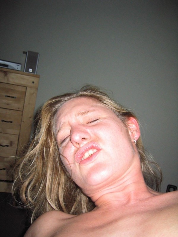 Грудастую шалашовку оттрахали в обе дырочки 14 фотография Грудастую шалашовку оттрахали в обе дырочки 14 фотография