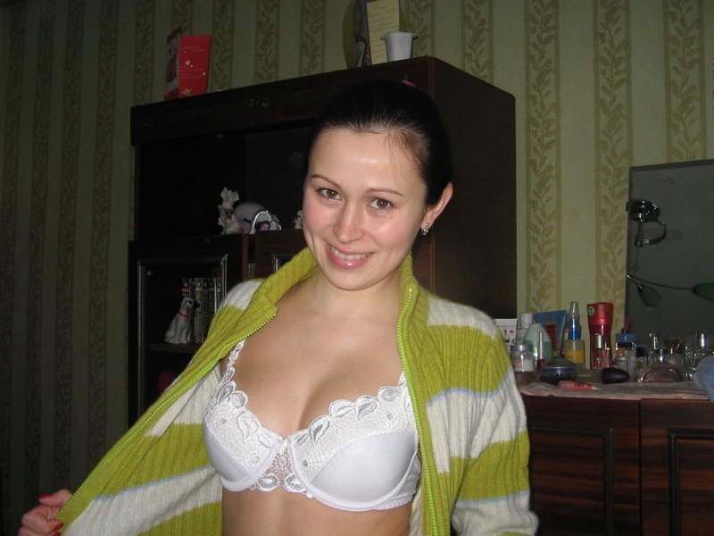 Новоиспеченная супруга встречает нагая мужа 5 фотография Новоиспеченная супруга встречает нагая мужа 5 фотография