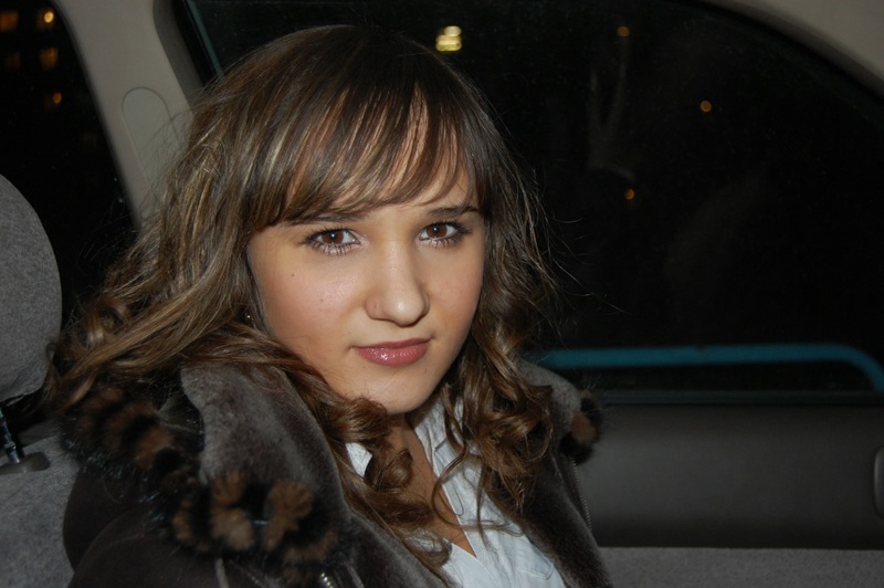 Роскошная барышня обнажила стоячие сиськи 1 фотография Роскошная барышня обнажила стоячие сиськи 1 фотография