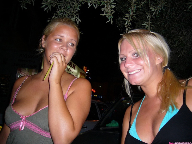 Пьяные шалашовки блещут сахарными холмиками на вечеринке 2 фотография Пьяные шалашовки блещут сахарными холмиками на вечеринке 2 фотография