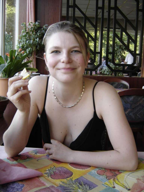 Безотказная давалка разделась за еду 3 фотография Безотказная давалка разделась за еду 3 фотография