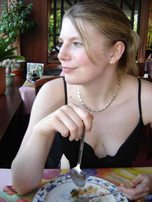 Безотказная давалка разделась за еду 1 фотография Безотказная давалка разделась за еду 1 фотография