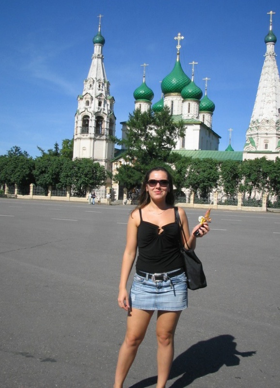 Развратная невеста отставила зад и подставила киску 1 фотография Развратная невеста отставила зад и подставила киску 1 фотография