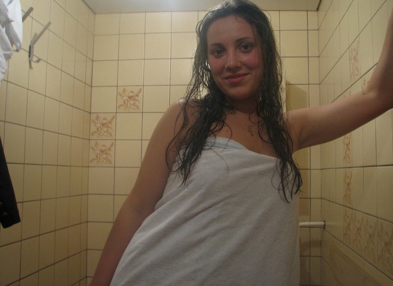 Развратная невеста отставила зад и подставила киску 13 фотография Развратная невеста отставила зад и подставила киску 13 фотография