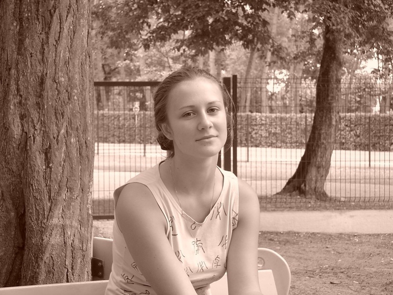 Грудастая бестия теребит чувствительный клитор 20 фотография