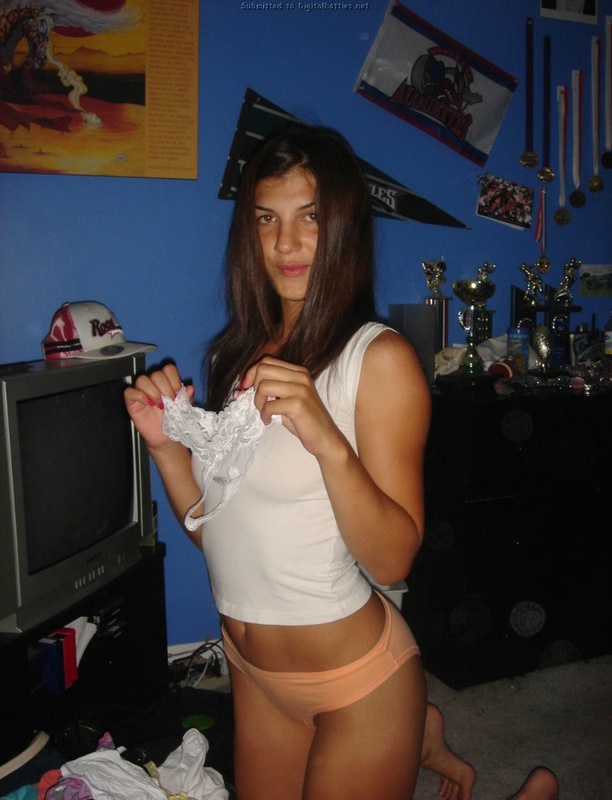 Худенькая студентка с упругими сисями 9 фотография Худенькая студентка с упругими сисями 9 фотография