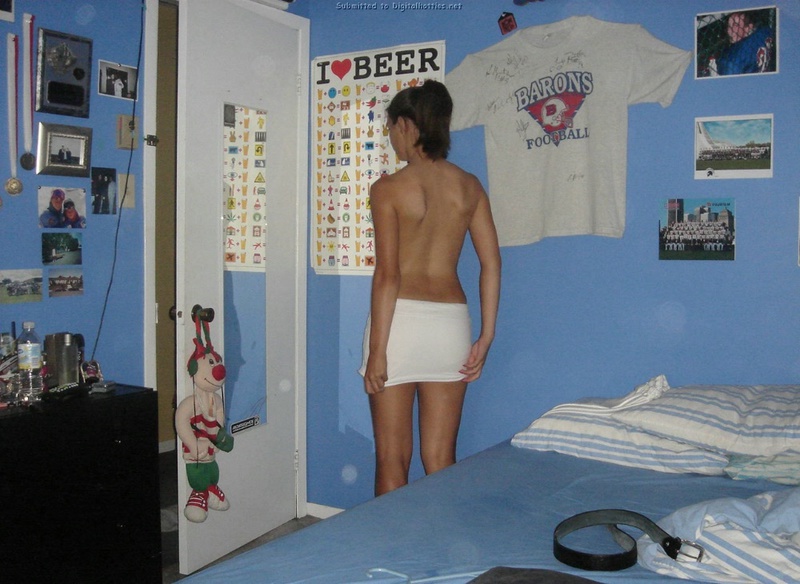 Худенькая студентка с упругими сисями 13 фотография Худенькая студентка с упругими сисями 13 фотография