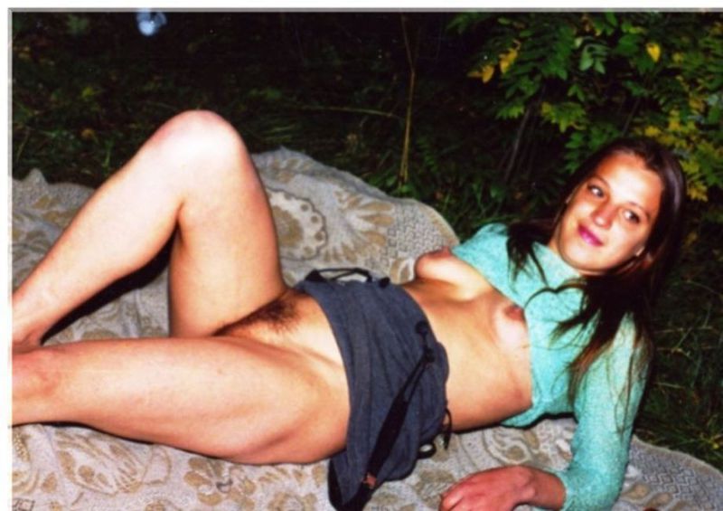 Худенькая медсестра развлекается нагая в гинекологическом кабинете 5 фотография Худенькая медсестра развлекается нагая в гинекологическом кабинете 5 фотография