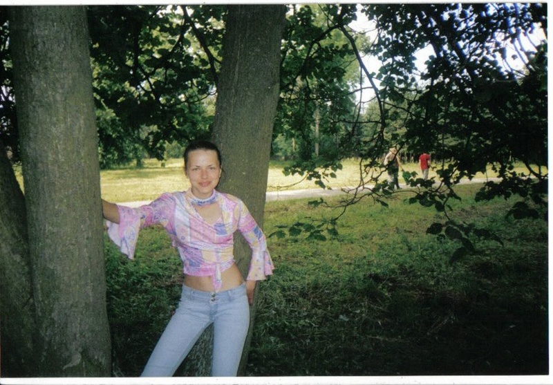 Старые снимки сексуальной девки занимающейся сексом с партнером 1 фотография Старые снимки сексуальной девки занимающейся сексом с партнером 1 фотография