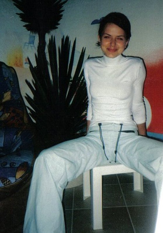 Старые снимки сексуальной девки занимающейся сексом с партнером 4 фотография Старые снимки сексуальной девки занимающейся сексом с партнером 4 фотография