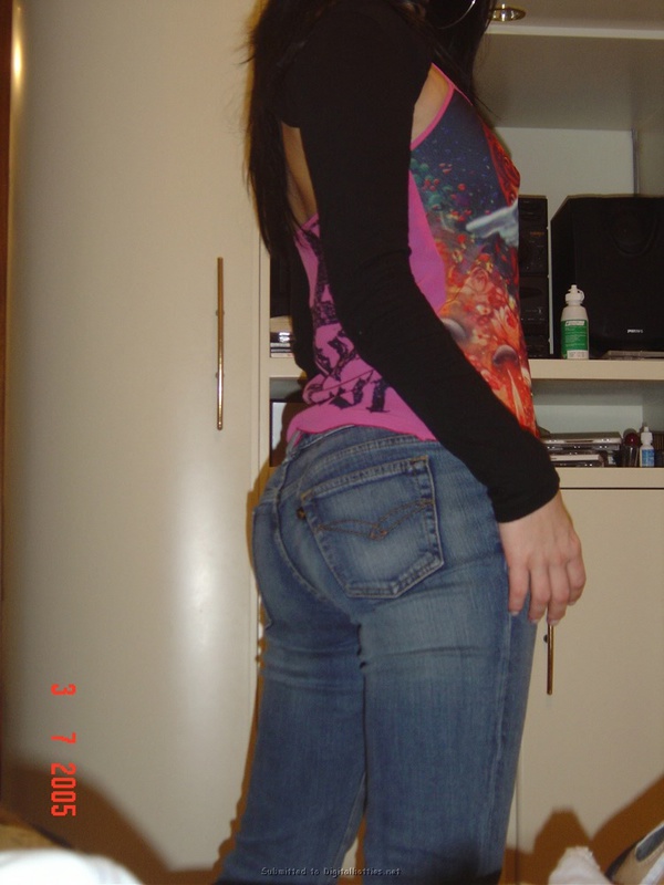 Роскошная любовница приспустила трусики и получила за щеку 9 фотография Роскошная любовница приспустила трусики и получила за щеку 9 фотография