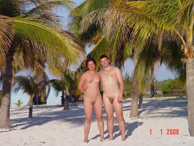 Пухленькая милашка на побережье океана 6 фотография Пухленькая милашка на побережье океана 6 фотография