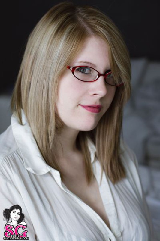 Сексуальная баловница блещет шикарным бюстом 24 фотография Сексуальная баловница блещет шикарным бюстом 24 фотография