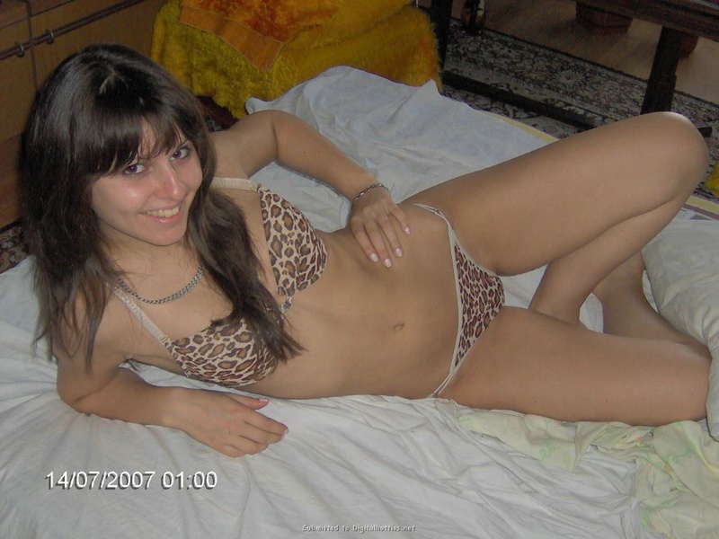 Тощая проказница похвасталась сахарными холмиками 13 фотография Тощая проказница похвасталась сахарными холмиками 13 фотография