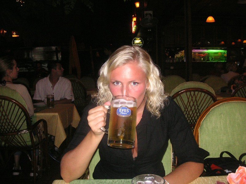 Сексуальная пышечка любит загорать топлес 8 фотография Сексуальная пышечка любит загорать топлес 8 фотография