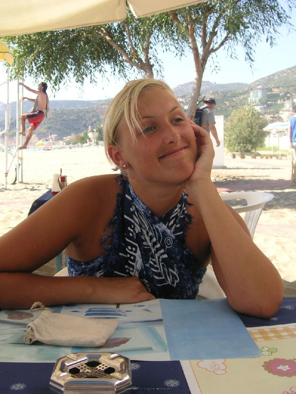 Сексуальная пышечка любит загорать топлес 23 фотография Сексуальная пышечка любит загорать топлес 23 фотография