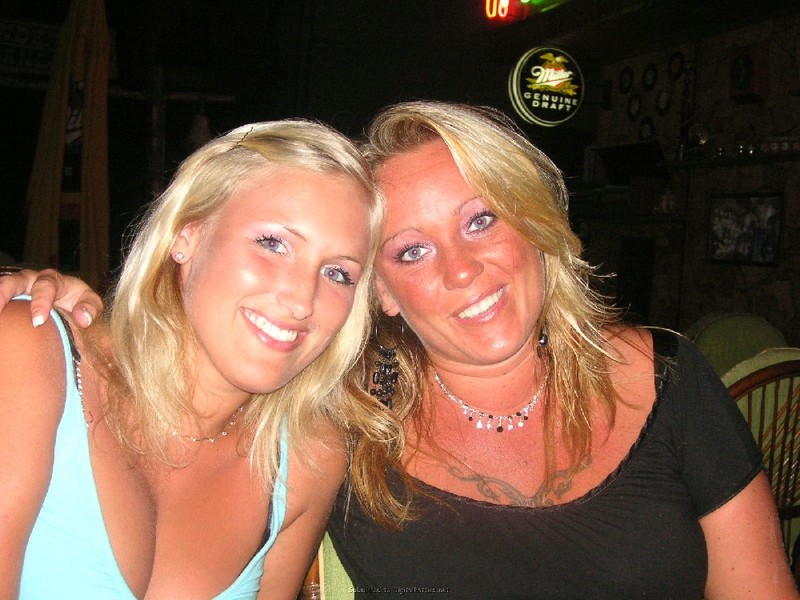 Сексуальная пышечка любит загорать топлес 18 фотография Сексуальная пышечка любит загорать топлес 18 фотография