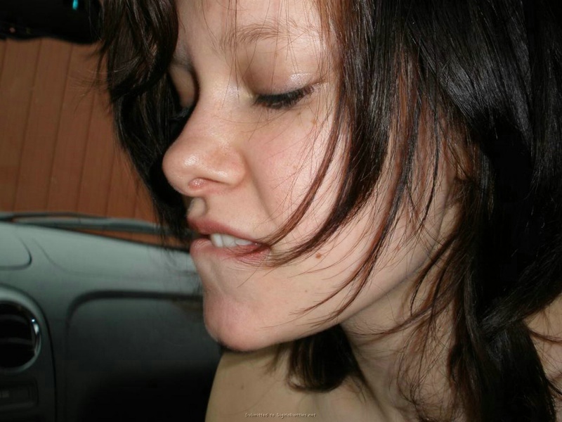 Безотказная шалашовка делает минет в машине 11 фотография Безотказная шалашовка делает минет в машине 11 фотография