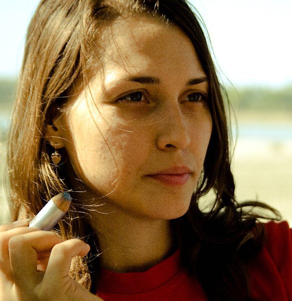 Изящная милашка оголилась на природе 1 фотография Изящная милашка оголилась на природе 1 фотография