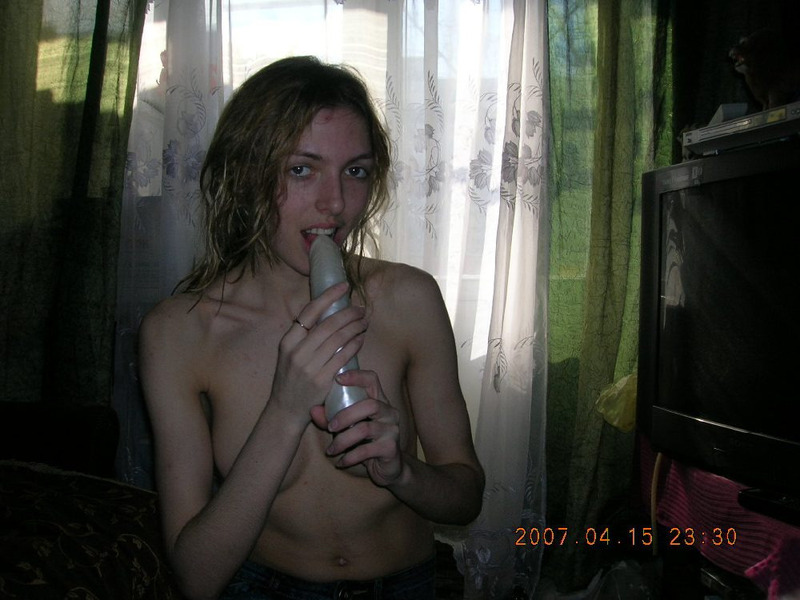 Проказница показала вагину и вогнала в нее секс игрушку 6 фотография Проказница показала вагину и вогнала в нее секс игрушку 6 фотография