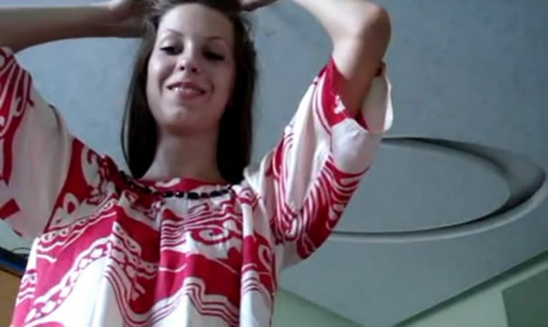 Стройная леди прикрывает буфера плюшевым медведем 14 фотография Стройная леди прикрывает буфера плюшевым медведем 14 фотография