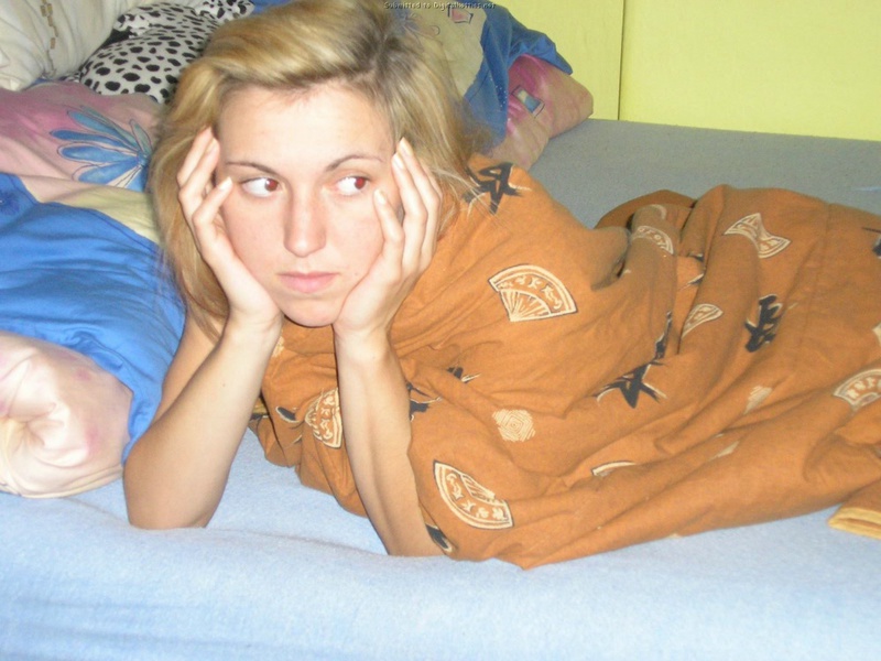 Бесподобная любовница сверкает прелестями в спальне 2 фотография Бесподобная любовница сверкает прелестями в спальне 2 фотография