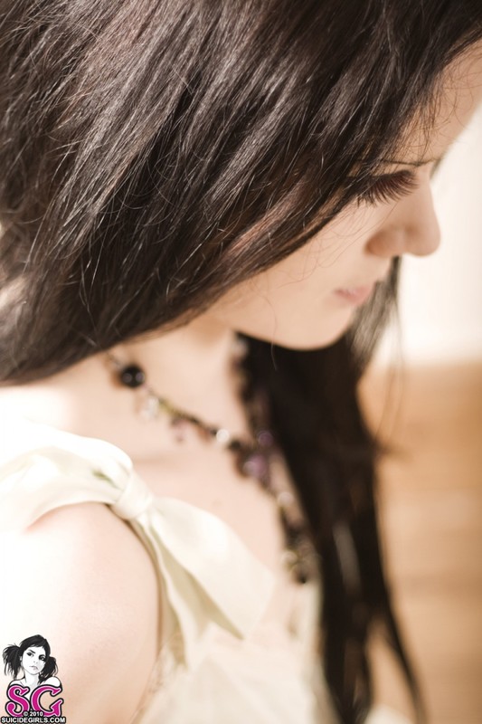 Привлекательная брюнетка разделась догола 6 фотография Привлекательная брюнетка разделась догола 6 фотография