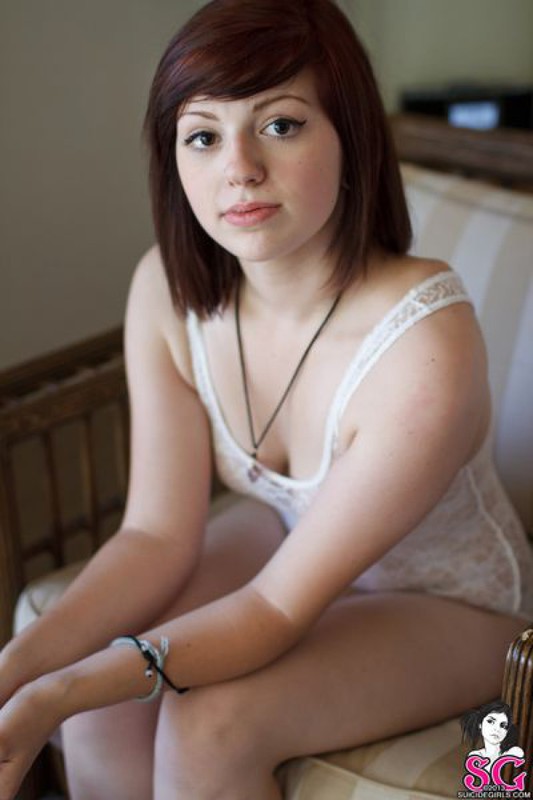 Игривая студентка выставляет красивую грудь 29 фотография Игривая студентка выставляет красивую грудь 29 фотография