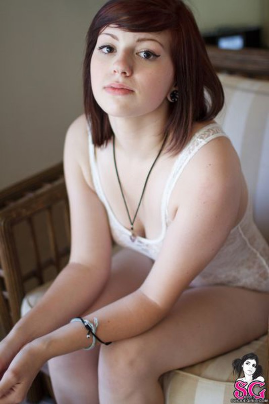 Игривая студентка выставляет красивую грудь 10 фотография Игривая студентка выставляет красивую грудь 10 фотография