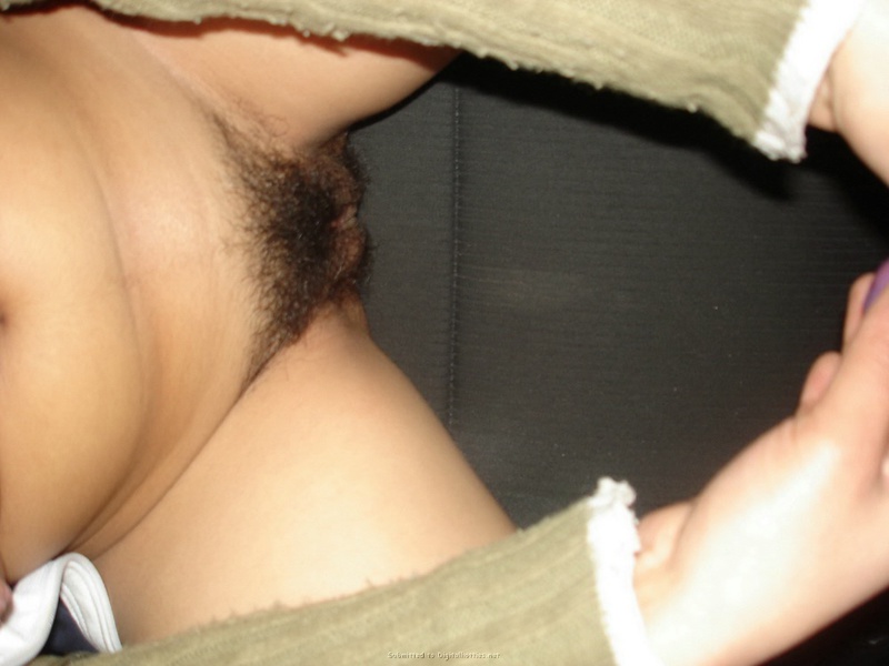 Безотказная шалашовка показала дальнобойщику небритые дырочки 30 фотография Безотказная шалашовка показала дальнобойщику небритые дырочки 30 фотография