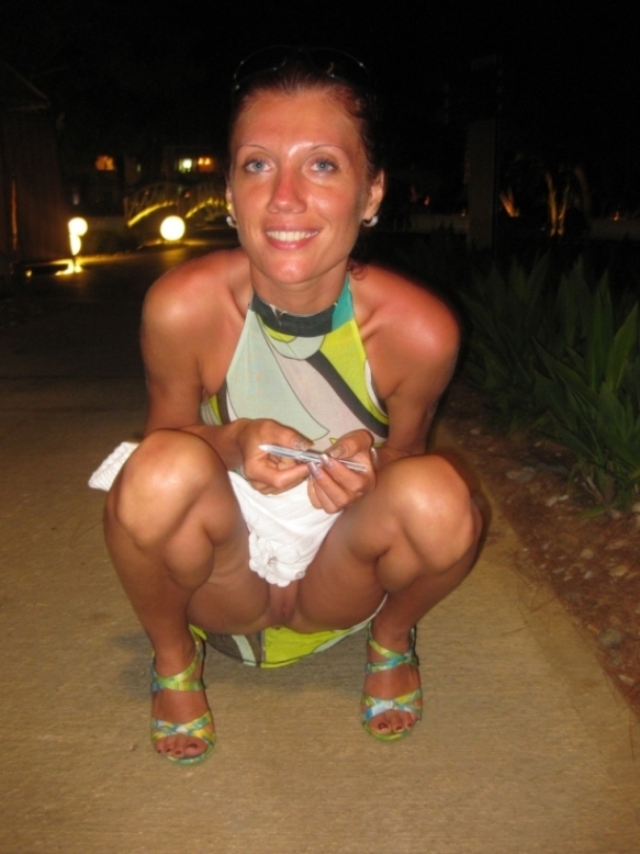 Засунула в анал пробку и кайфонула от оргазма 17 фотография