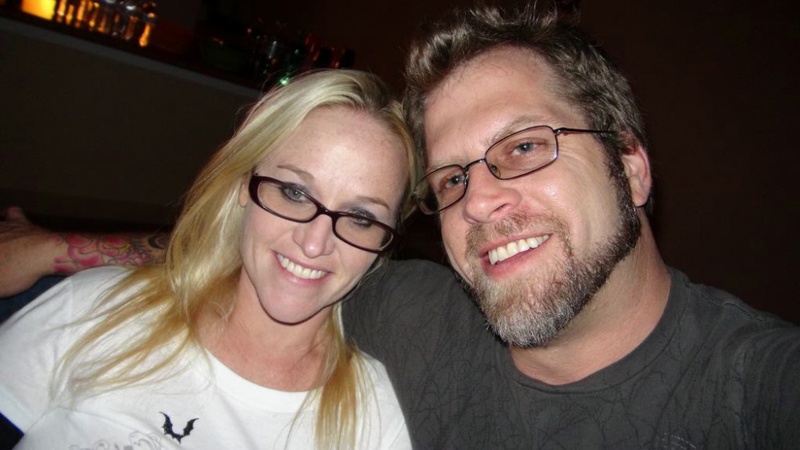 Белокурая мамаша с пышными формами отсасывает кавалеру и позирует голышом 1 фотография Белокурая мамаша с пышными формами отсасывает кавалеру и позирует голышом 1 фотография