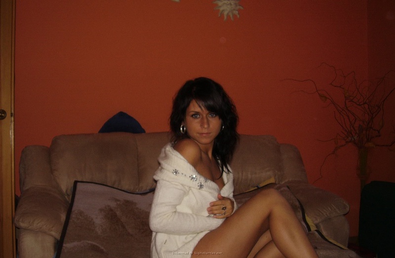 Голая стройняшка делает минет на природе 19 фотография Голая стройняшка делает минет на природе 19 фотография