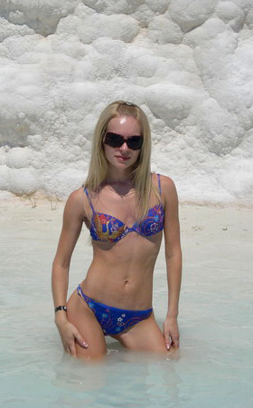 Белокурая дрянь показывает пикантные места 8 фотография Белокурая дрянь показывает пикантные места 8 фотография