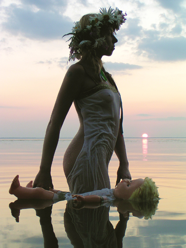 Худая медсестра предпочитает быть голенькой 4 фотография Худая медсестра предпочитает быть голенькой 4 фотография