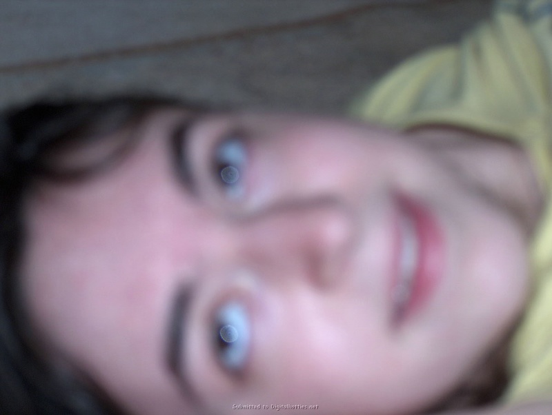 Студентка засветила титьки и осталась в трусах 8 фотография Студентка засветила титьки и осталась в трусах 8 фотография